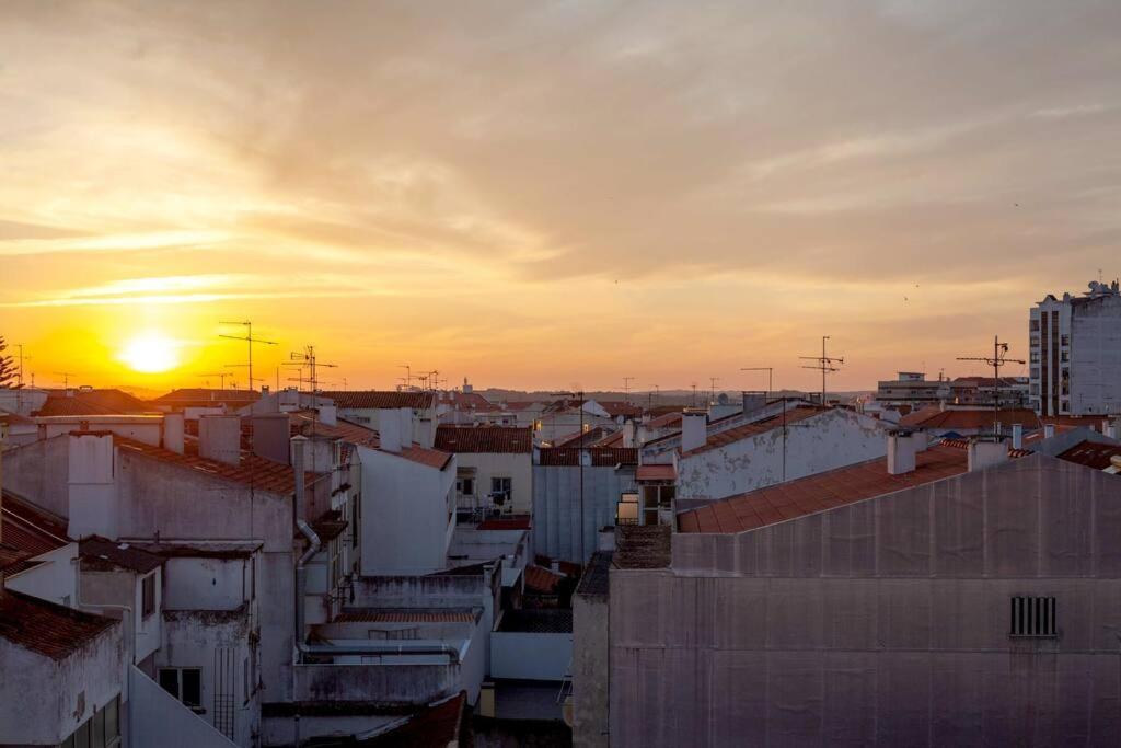Penthouse Apartment, City Center Caldas Da Rainha Exterior photo
